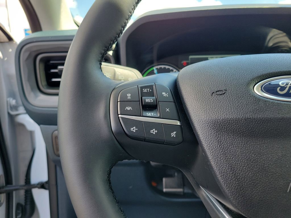 Certified 2024 Ford Maverick Lariat w/ Black Appearance Package image 24