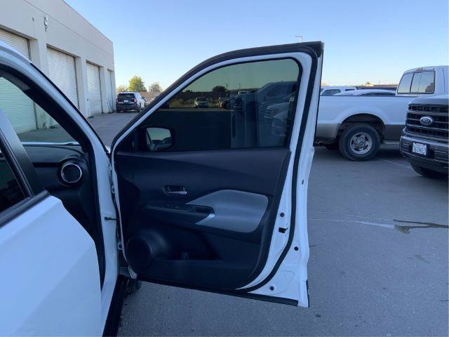 Used 2023 Nissan Kicks SR w/ SR Premium Package FWD image 21