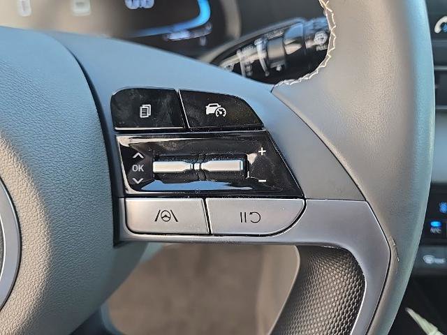 Used 2025 Hyundai Elantra Sport FWD image 25