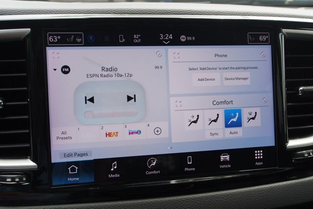 Used 2024 Chrysler Pacifica Touring-L FWD image 31