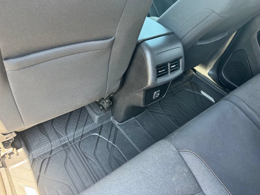 Used 2019 Chevrolet Equinox LT w/ Driver Convenience Package FWD image 21