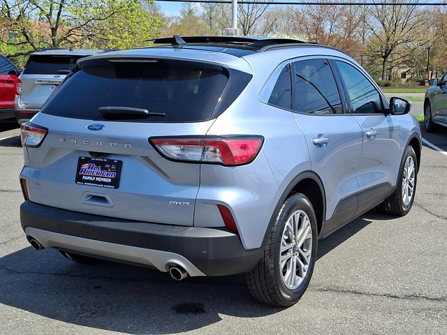 Certified 2022 Ford Escape SEL AWD/4WD image 10