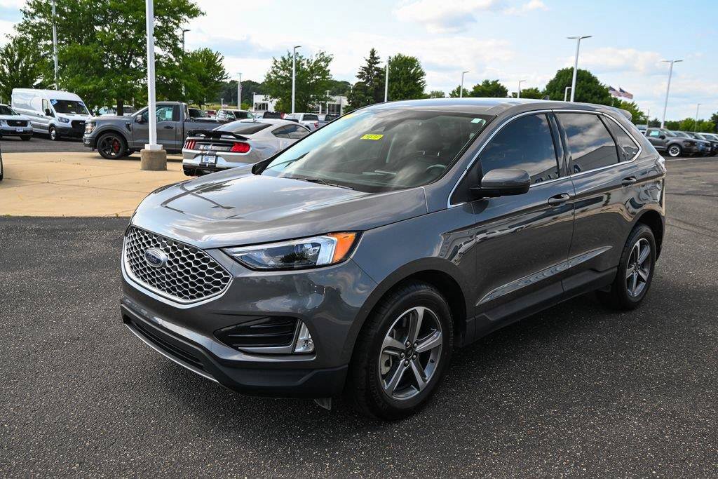 Certified 2024 Ford Edge SEL w/ Convenience Package AWD/4WD image 9