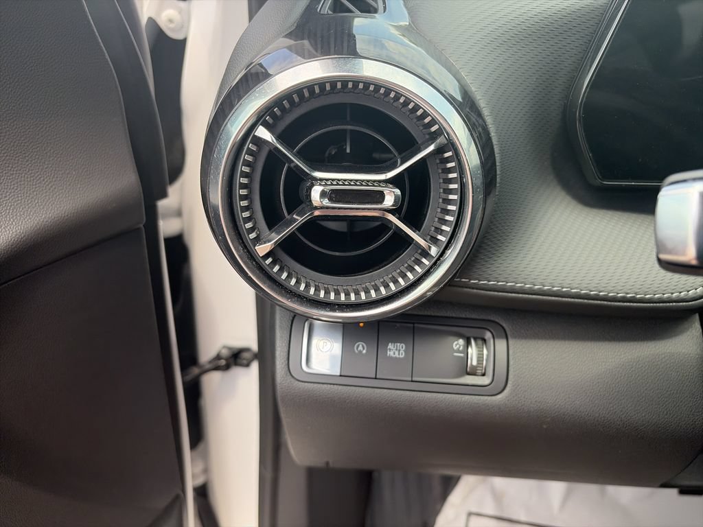 Used 2025 Chevrolet Equinox LT FWD image 19