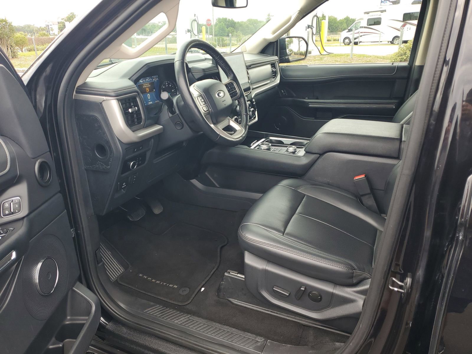 Certified 2024 Ford Expedition XLT AWD/4WD image 16