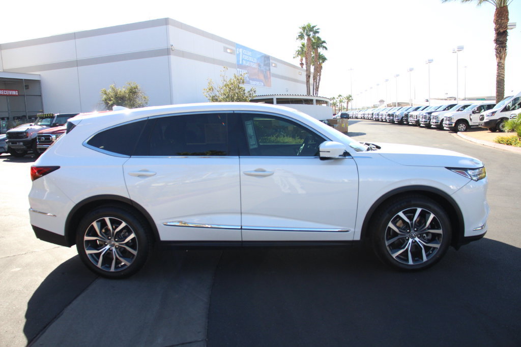 Used 2022 Acura MDX w/ Technology Package AWD/4WD image 10