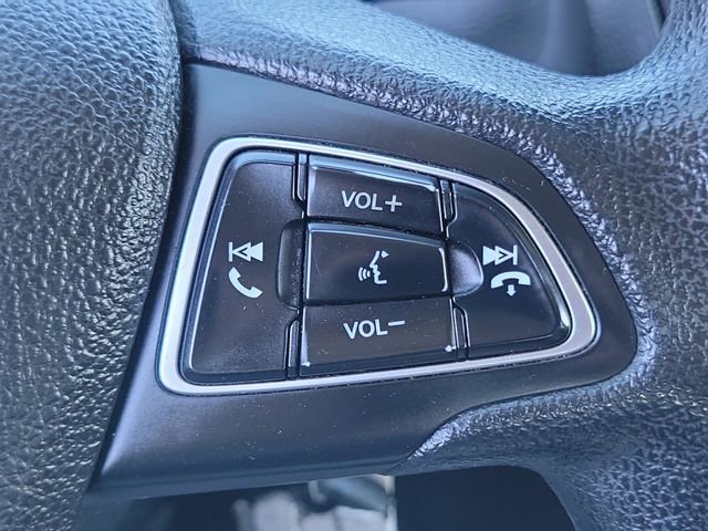 Certified 2018 Ford Focus SE w/ SE Appearance Package image 9