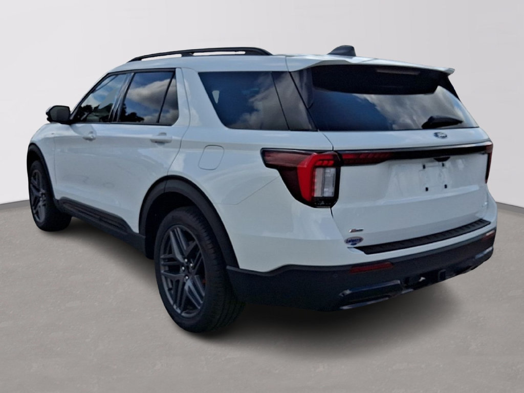 Certified 2026 Ford Explorer ST-Line w/ ST-Line Street Pack AWD/4WD image 4
