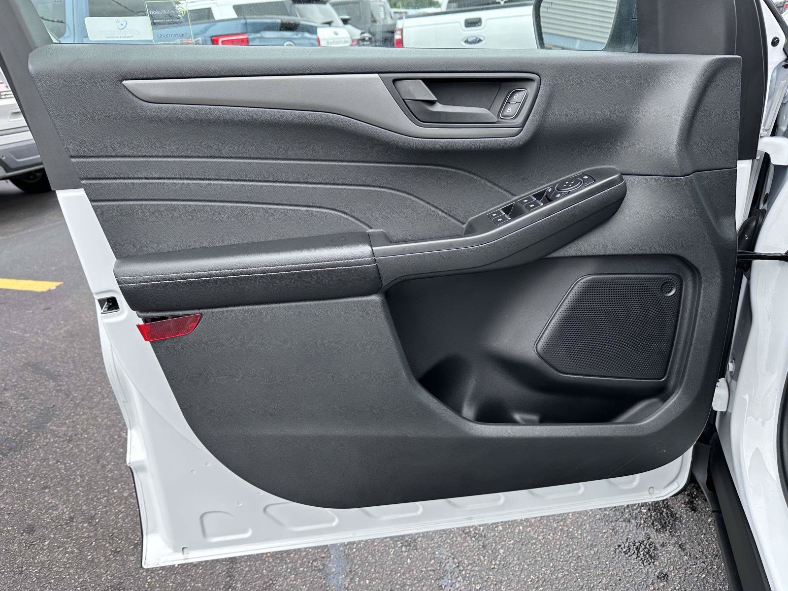 Certified 2024 Ford Escape Active AWD/4WD image 9