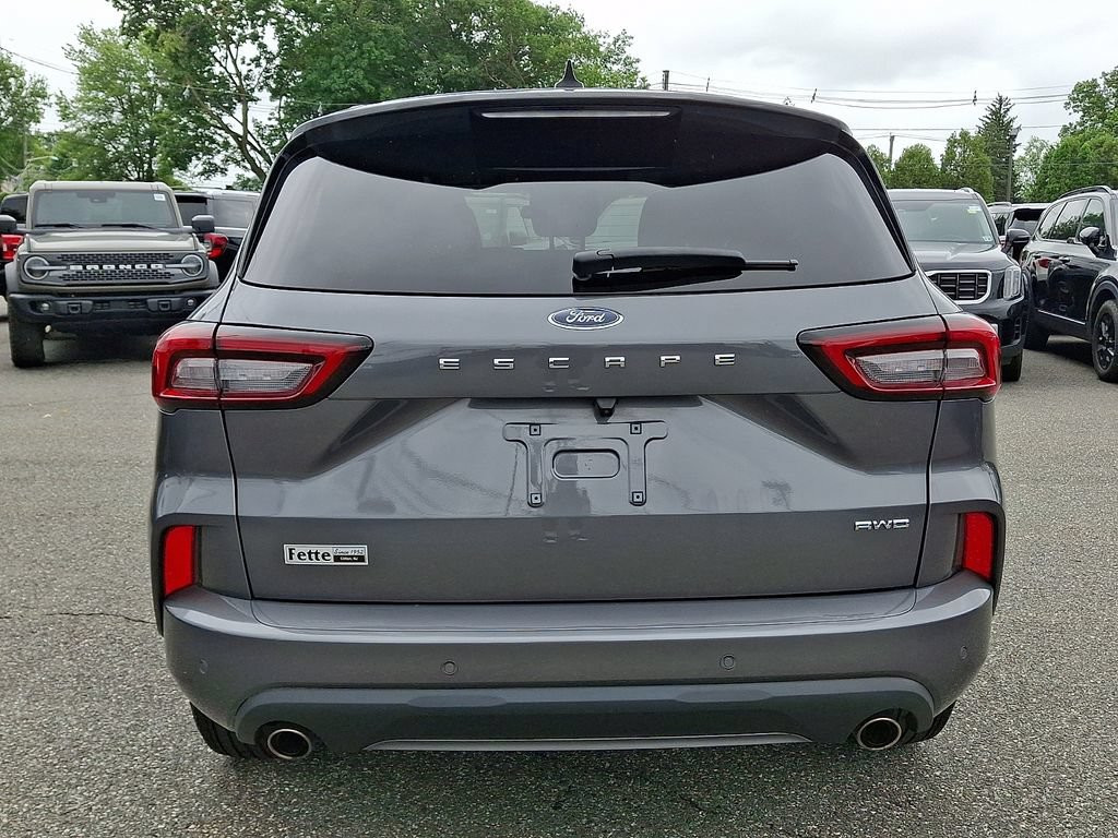 Certified 2023 Ford Escape ST-Line w/ Tech Pack #1 AWD/4WD image 5