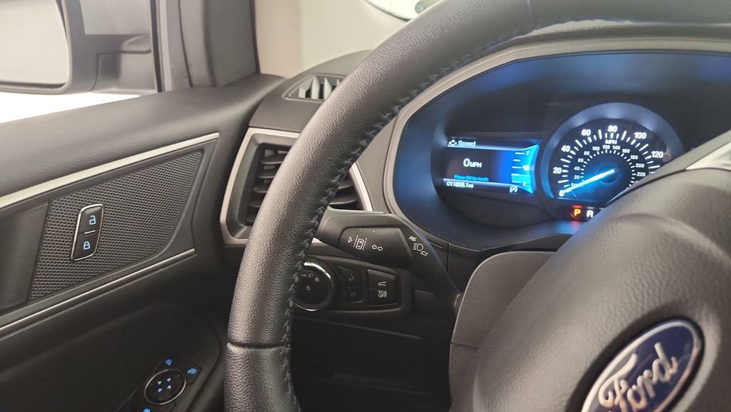 Certified 2024 Ford Edge SEL w/ Convenience Package image 20