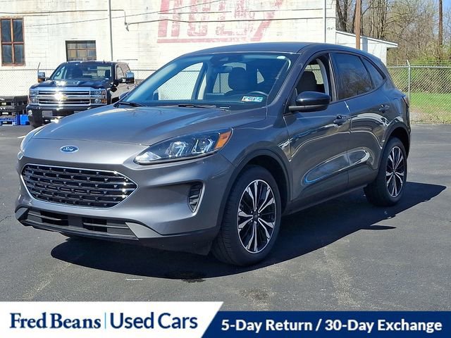 Certified 2022 Ford Escape SE w/ SE Sport Appearance Package image 2