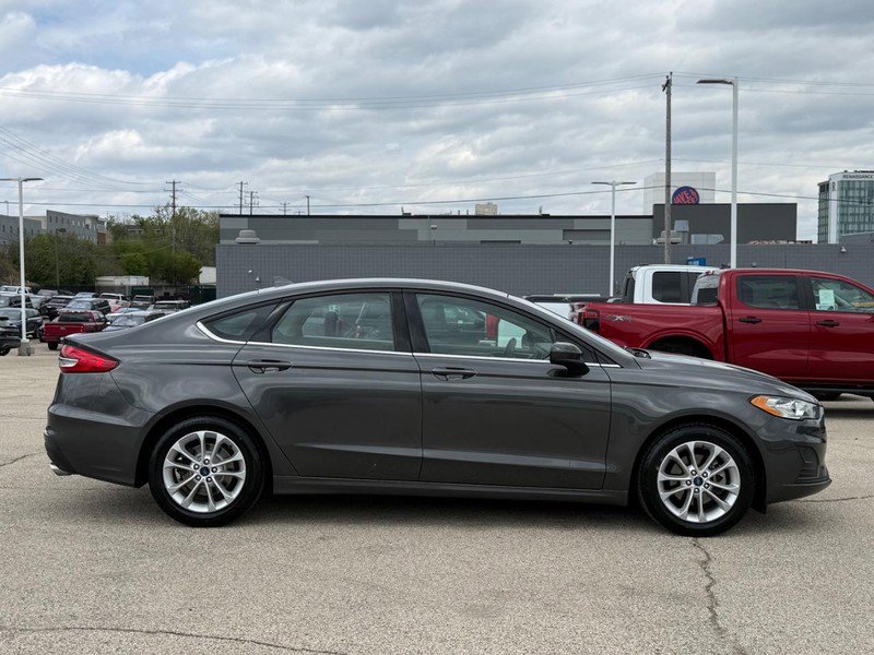 Certified 2019 Ford Fusion SE FWD image 2