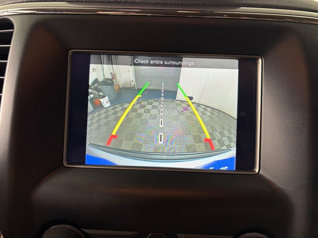 Used 2019 Jeep Grand Cherokee Laredo AWD/4WD image 19