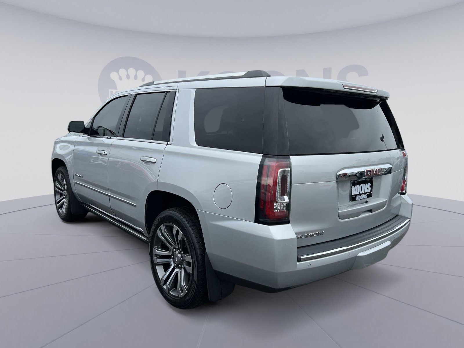 Used 2018 GMC Yukon Denali w/ Denali Ultimate Package AWD/4WD image 14