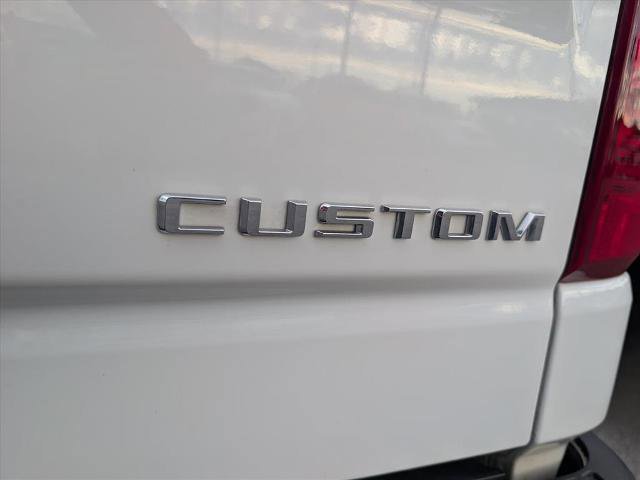 Used 2023 Chevrolet Silverado 1500 Custom image 18