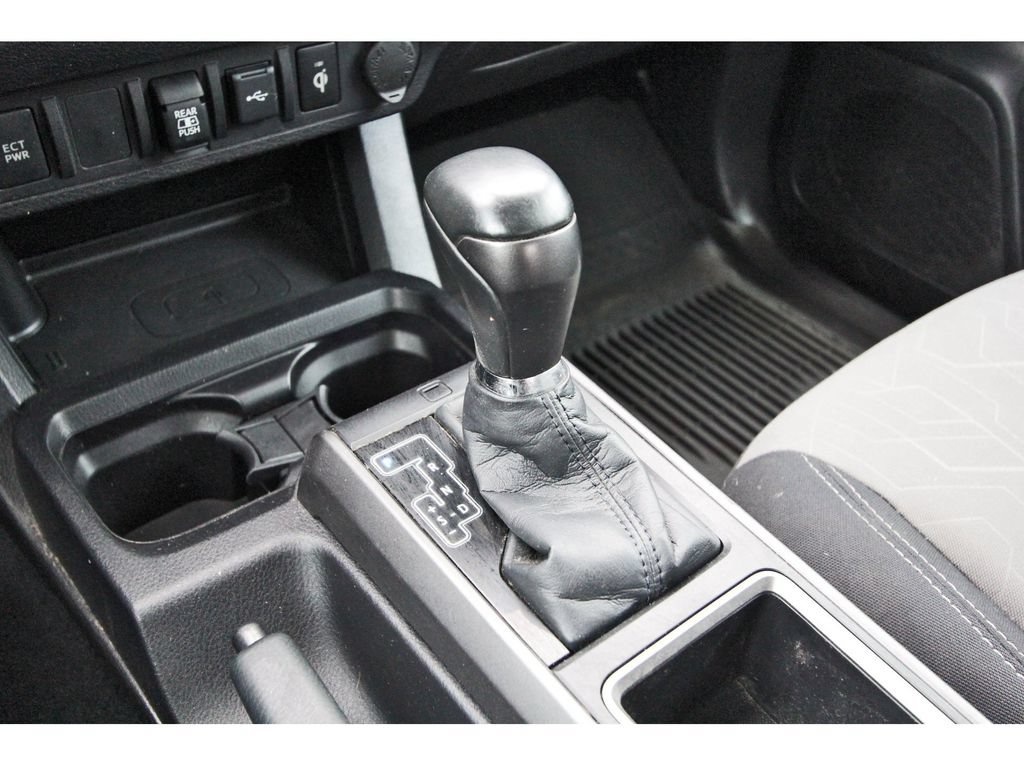 Used 2021 Toyota Tacoma TRD Off-Road AWD/4WD image 25