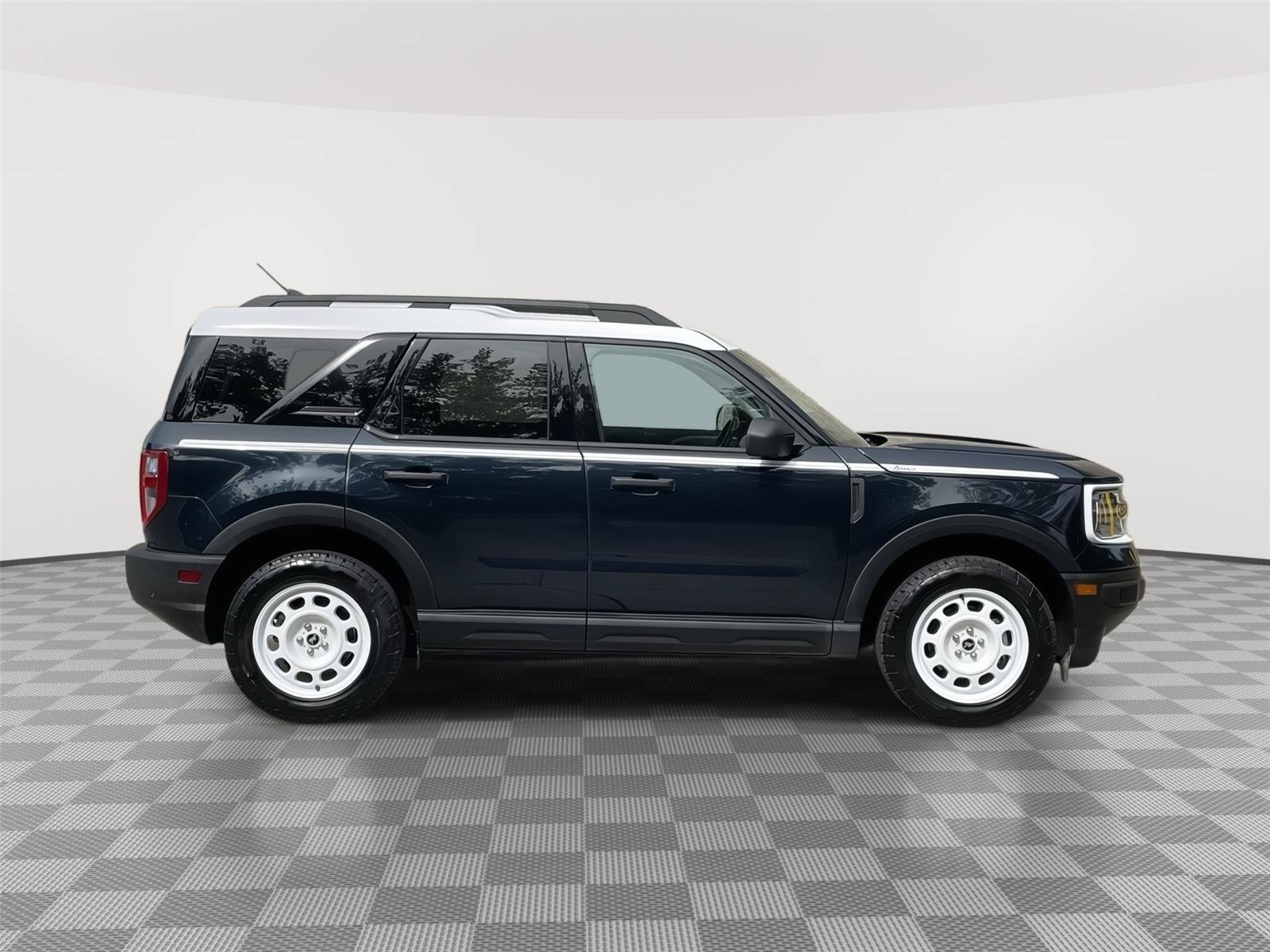 Certified 2023 Ford Bronco Sport Heritage w/ Heritage Convenience Package AWD/4WD image 6