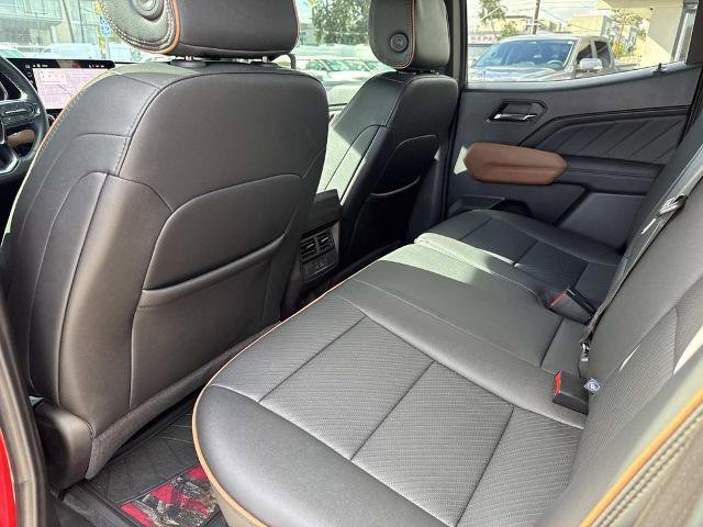 Used 2025 GMC Canyon AT4 w/ AT4 Premium Package image 14