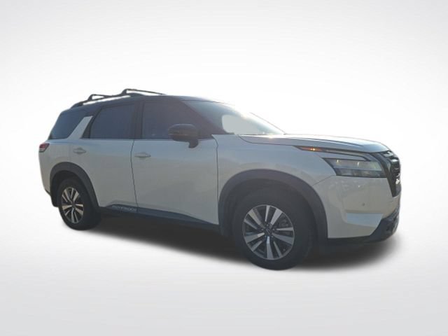 Used 2024 Nissan Pathfinder SL FWD image 1