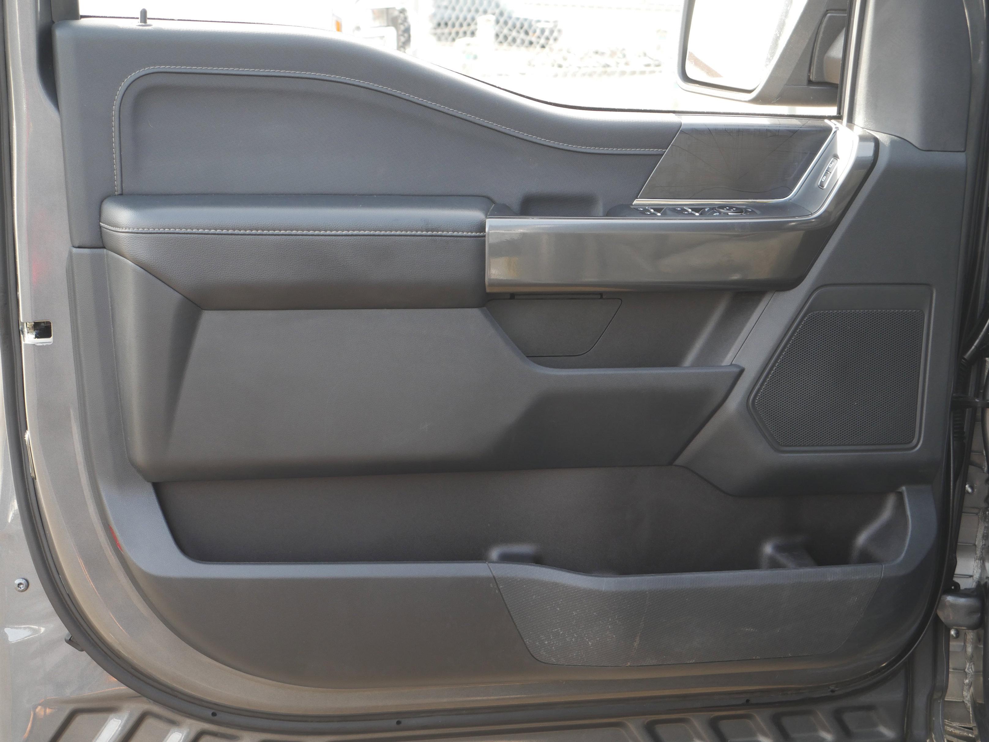 Certified 2022 Ford F150 XLT w/ Equipment Group 302A High image 38