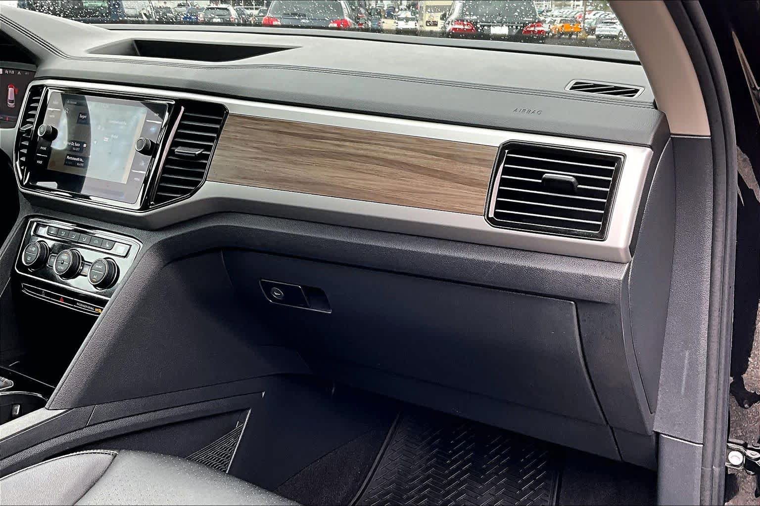 Used 2023 Volkswagen Atlas SEL AWD/4WD image 19