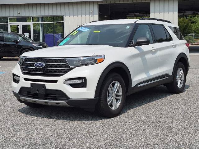 Certified 2024 Ford Explorer XLT w/ Equipment Group 202A AWD/4WD image 1