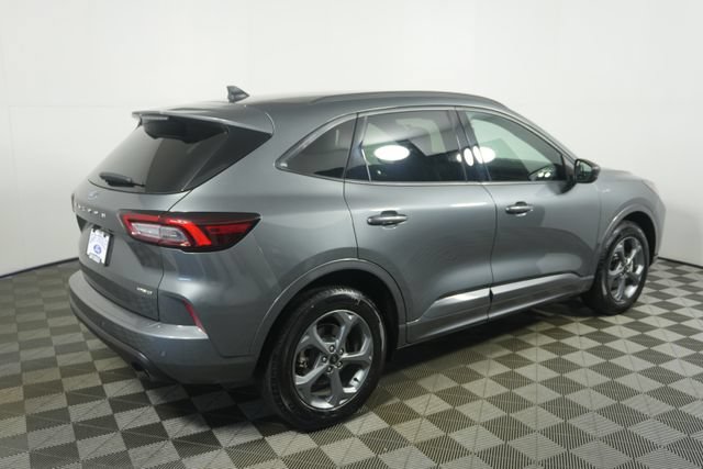 Certified 2024 Ford Escape ST-Line w/ Tech Pack #1 AWD/4WD image 3