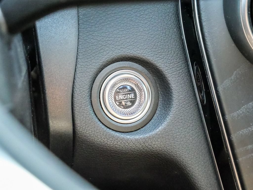 Used 2021 Mercedes-Benz C 300 4MATIC Sedan image 34