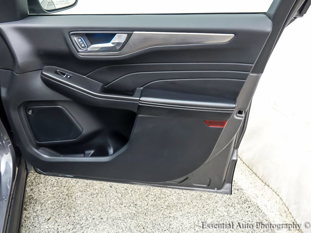 Certified 2021 Ford Escape Titanium w/ Class II Trailer Tow Package image 26