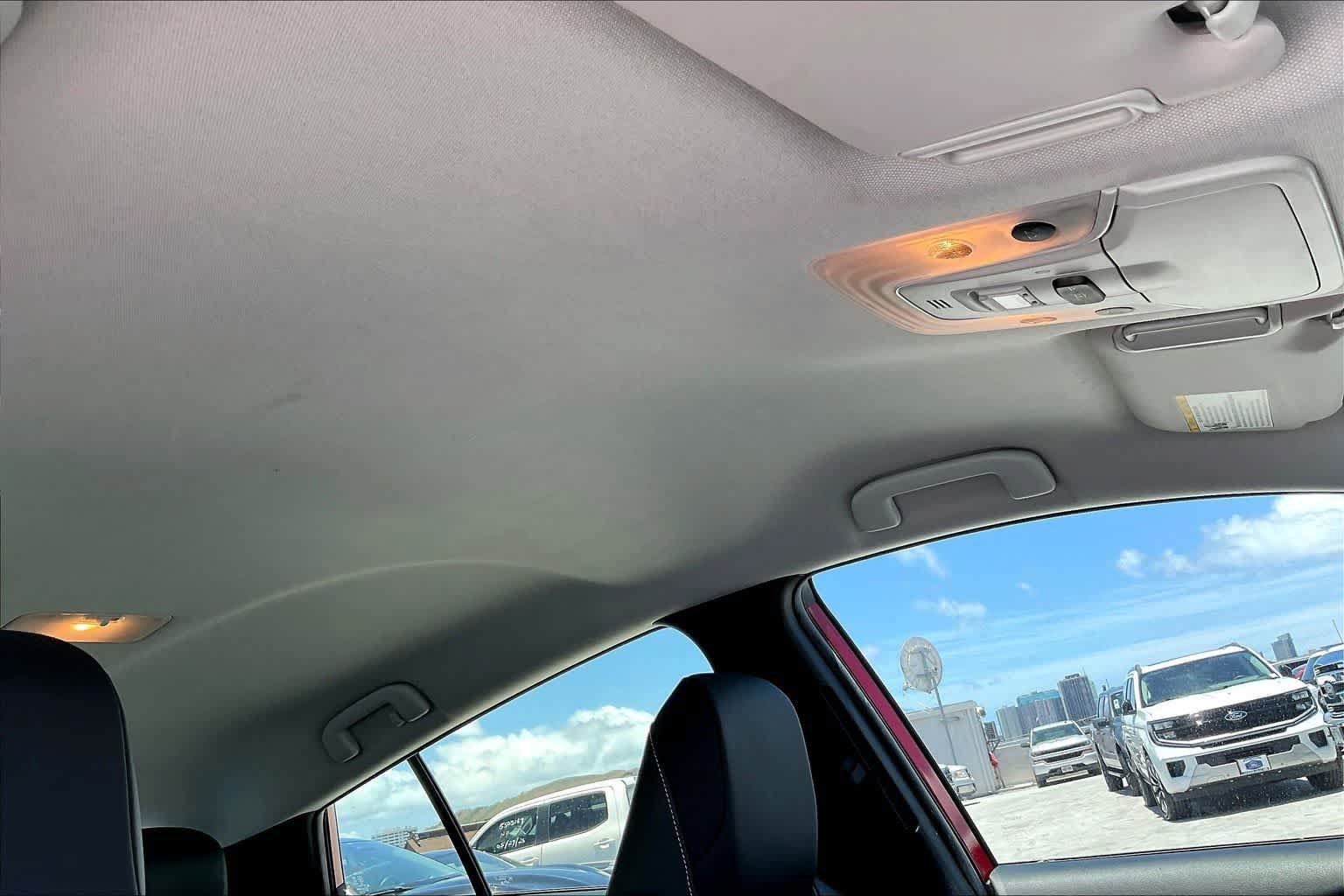 Used 2022 Toyota Prius Prime XLE FWD image 30