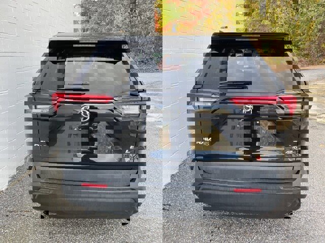 Used 2019 Toyota RAV4 LE image 4