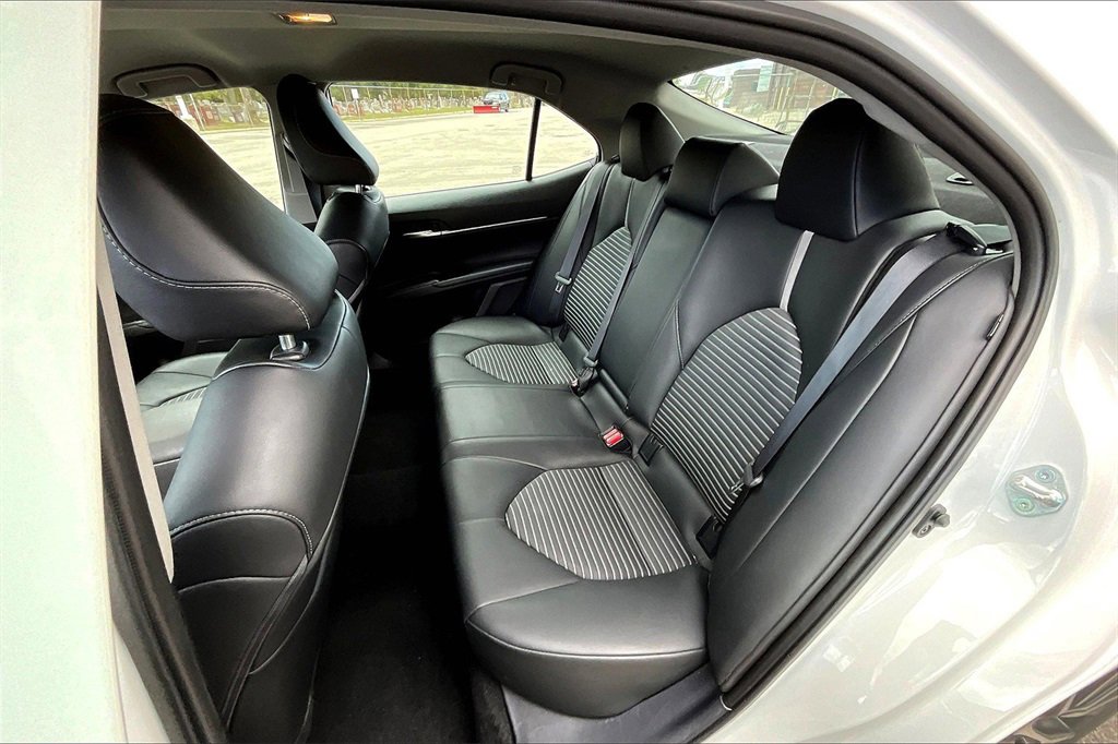 Used 2024 Toyota Camry SE image 24