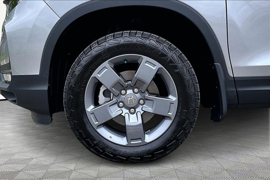 Used 2024 Honda Ridgeline TrailSport image 11