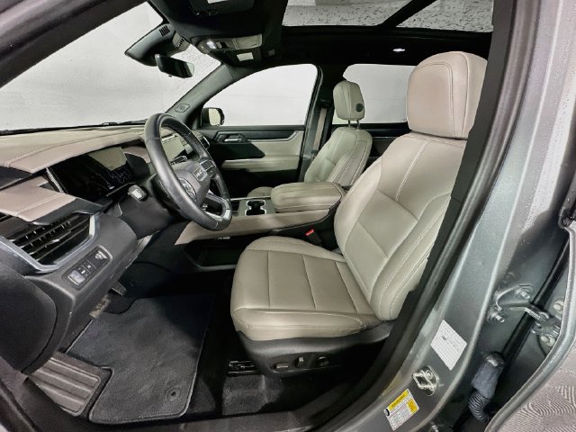 Used 2026 GMC Acadia Elevation w/ Elevation Premium Package FWD image 30
