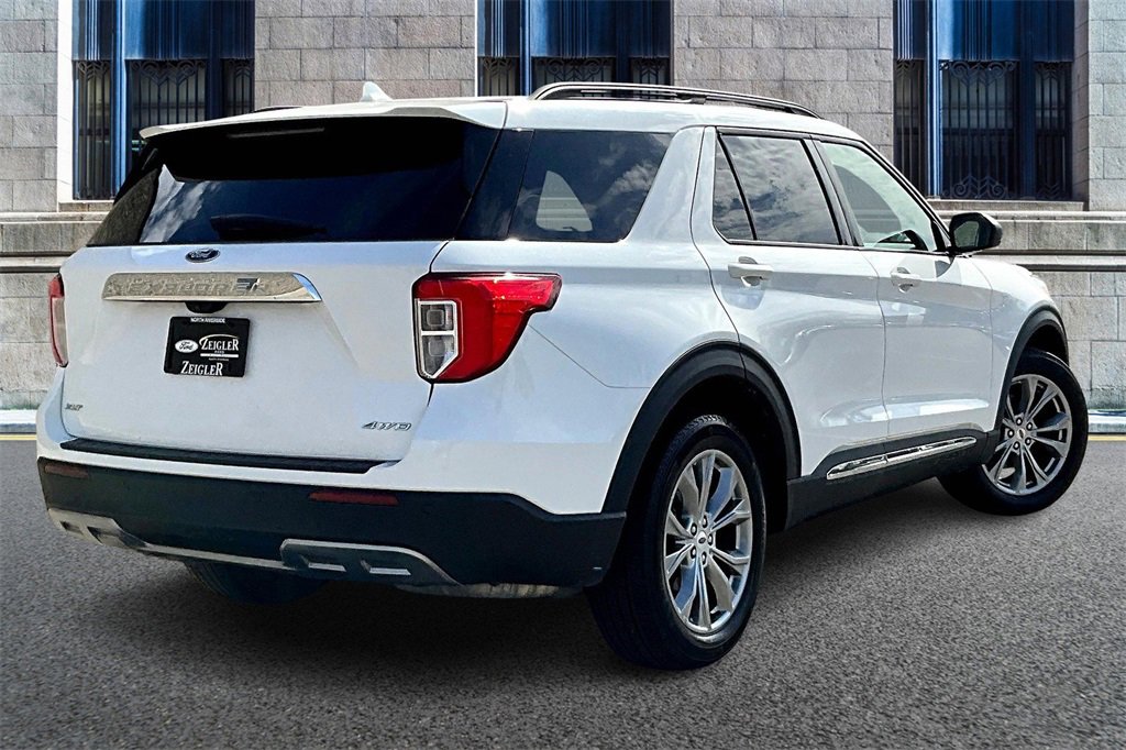 Certified 2022 Ford Explorer XLT w/ Equipment Group 202A image 11