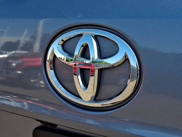 Used 2023 Toyota Highlander XLE FWD image 31