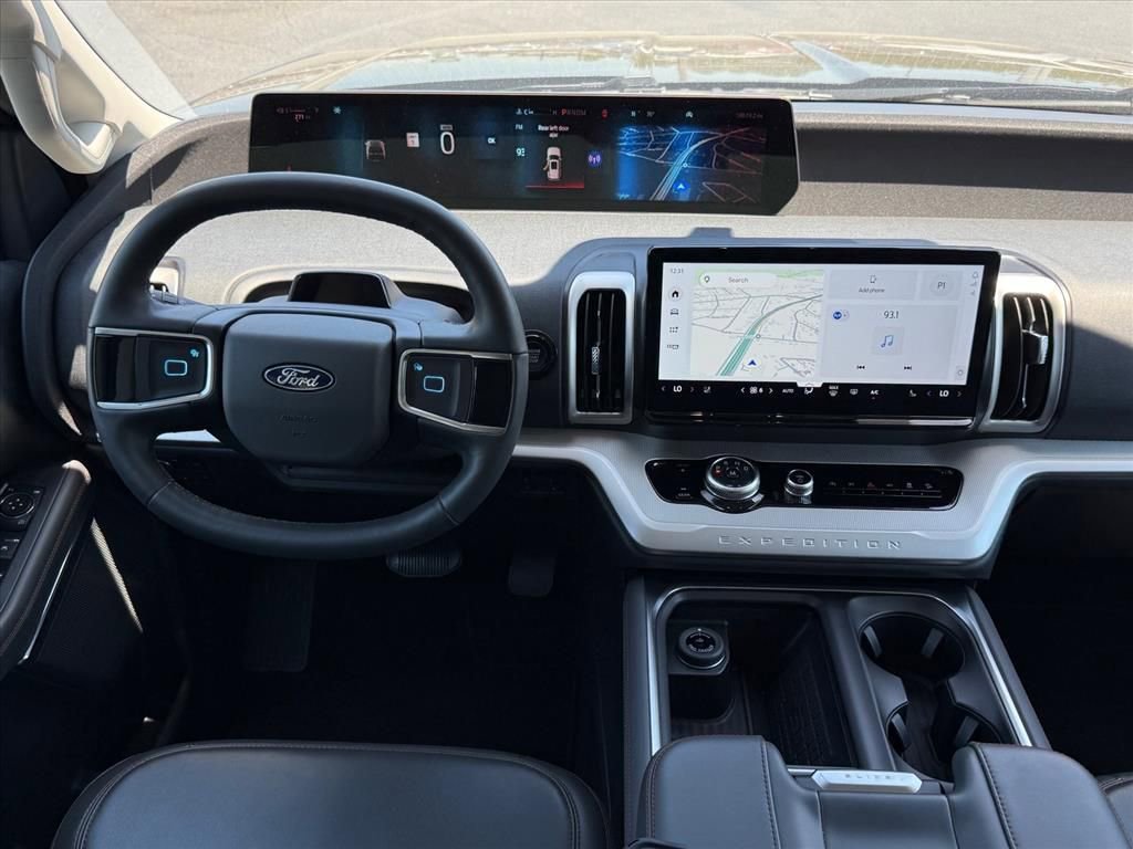 Certified 2025 Ford Expedition Active AWD/4WD image 12