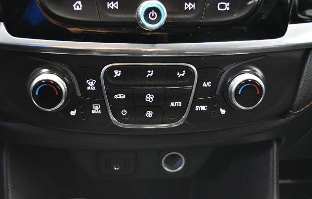 Used 2020 Chevrolet Traverse LT w/ Driver Confidence II Package AWD/4WD image 15