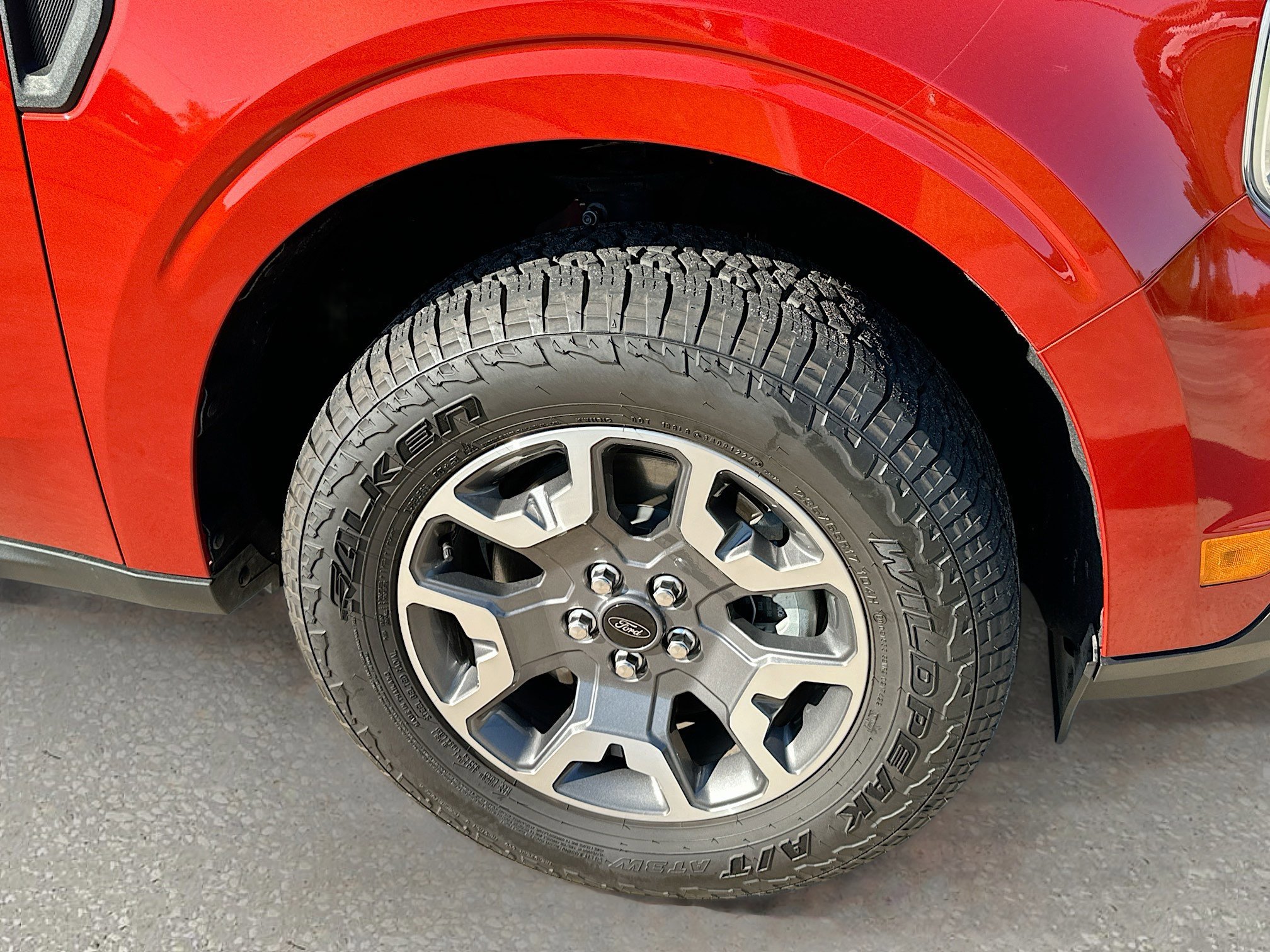 Certified 2024 Ford Maverick XLT w/ XLT Luxury Package image 28