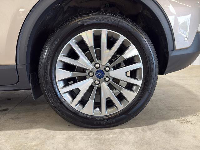 Certified 2020 Ford Escape Titanium w/ Titanium Premium Package 2.0 AWD/4WD image 14