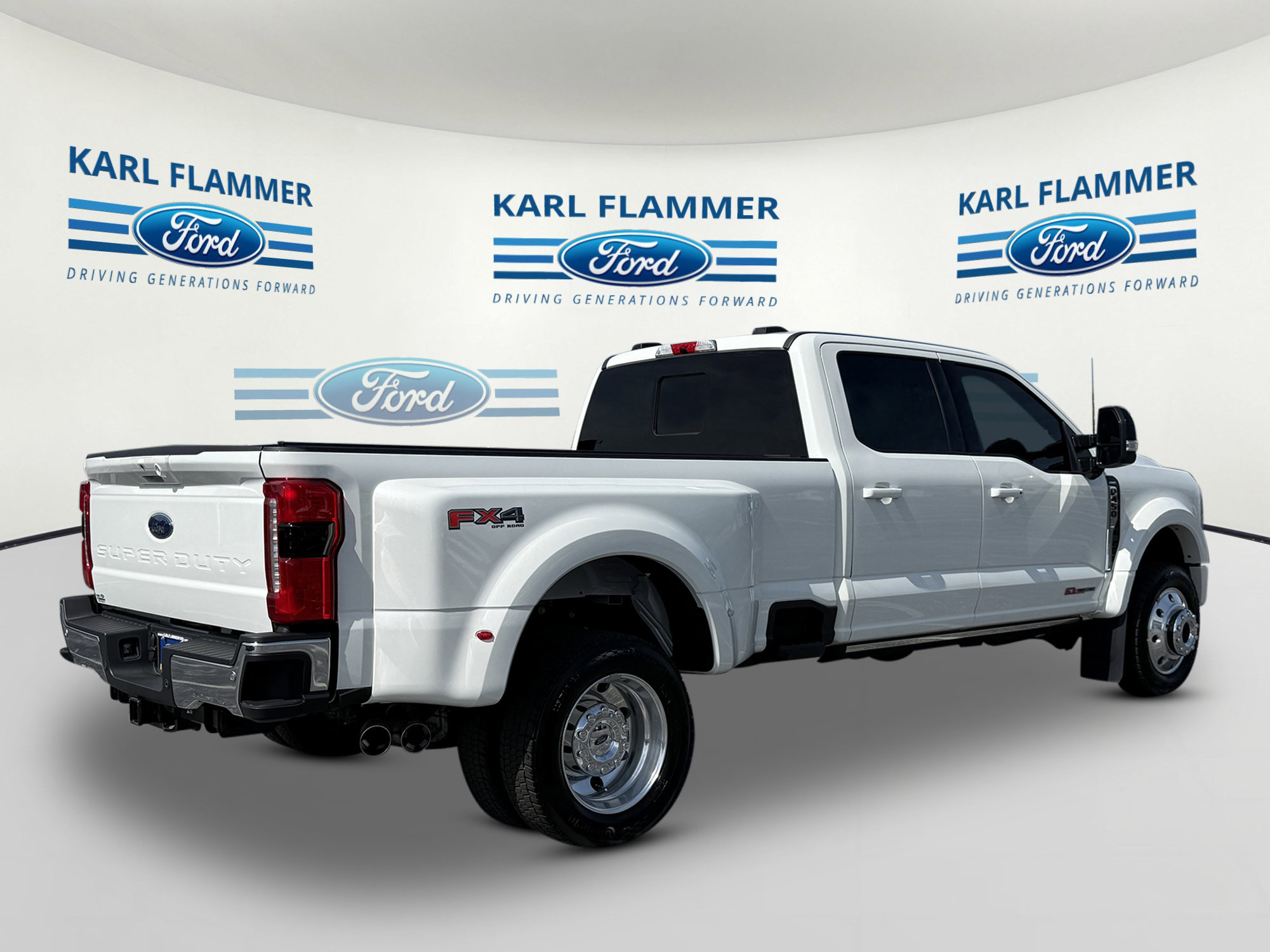 Certified 2024 Ford F450 Lariat w/ Lariat Ultimate Package image 3