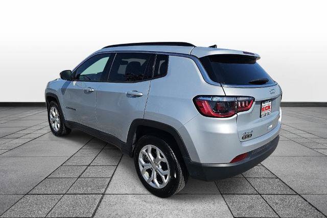 Used 2024 Jeep Compass Latitude AWD/4WD image 7