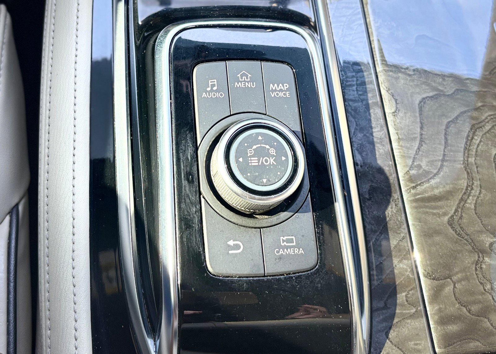 Used 2022 INFINITI QX80 Sensory w/ Cargo Package image 82