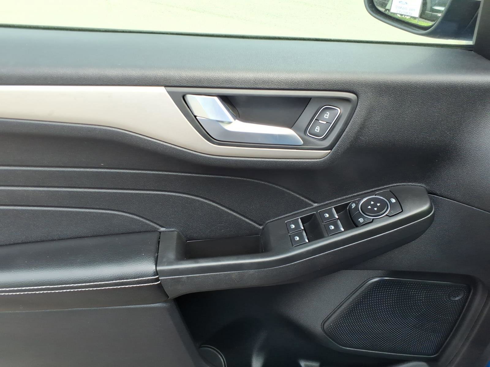 Certified 2021 Ford Escape SE w/ Cold Weather Package image 11