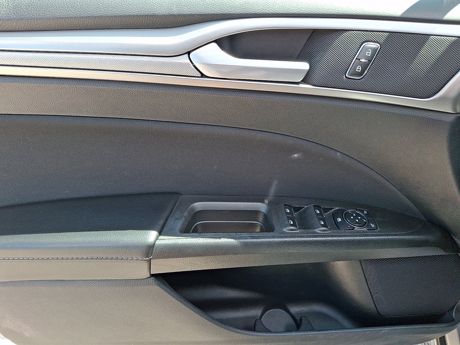 Certified 2020 Ford Fusion SE FWD image 15
