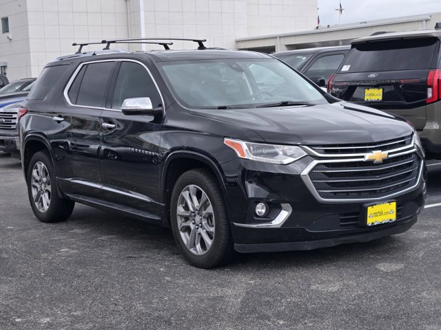 Used 2019 Chevrolet Traverse Premier w/ LPO, 'HIT The Road' Package FWD image 3