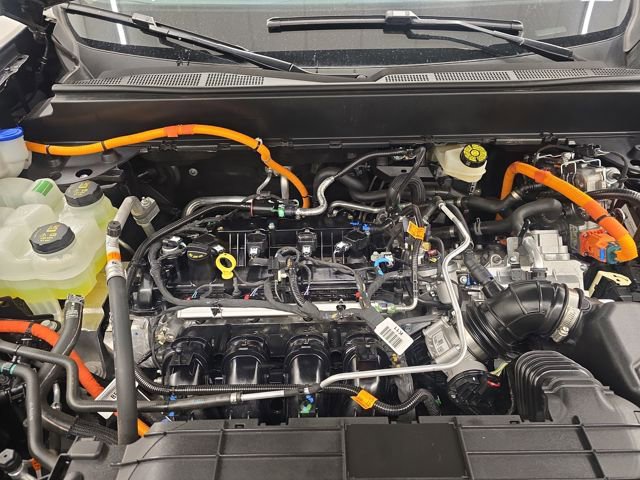 Certified 2024 Ford Maverick XL image 33