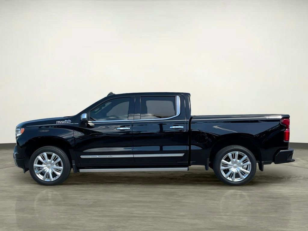 Used 2024 Chevrolet Silverado 1500 High Country image 3