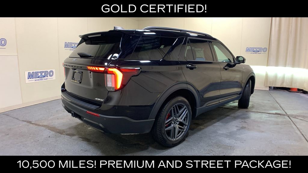 Certified 2025 Ford Explorer ST-Line w/ Premium Package AWD/4WD image 3